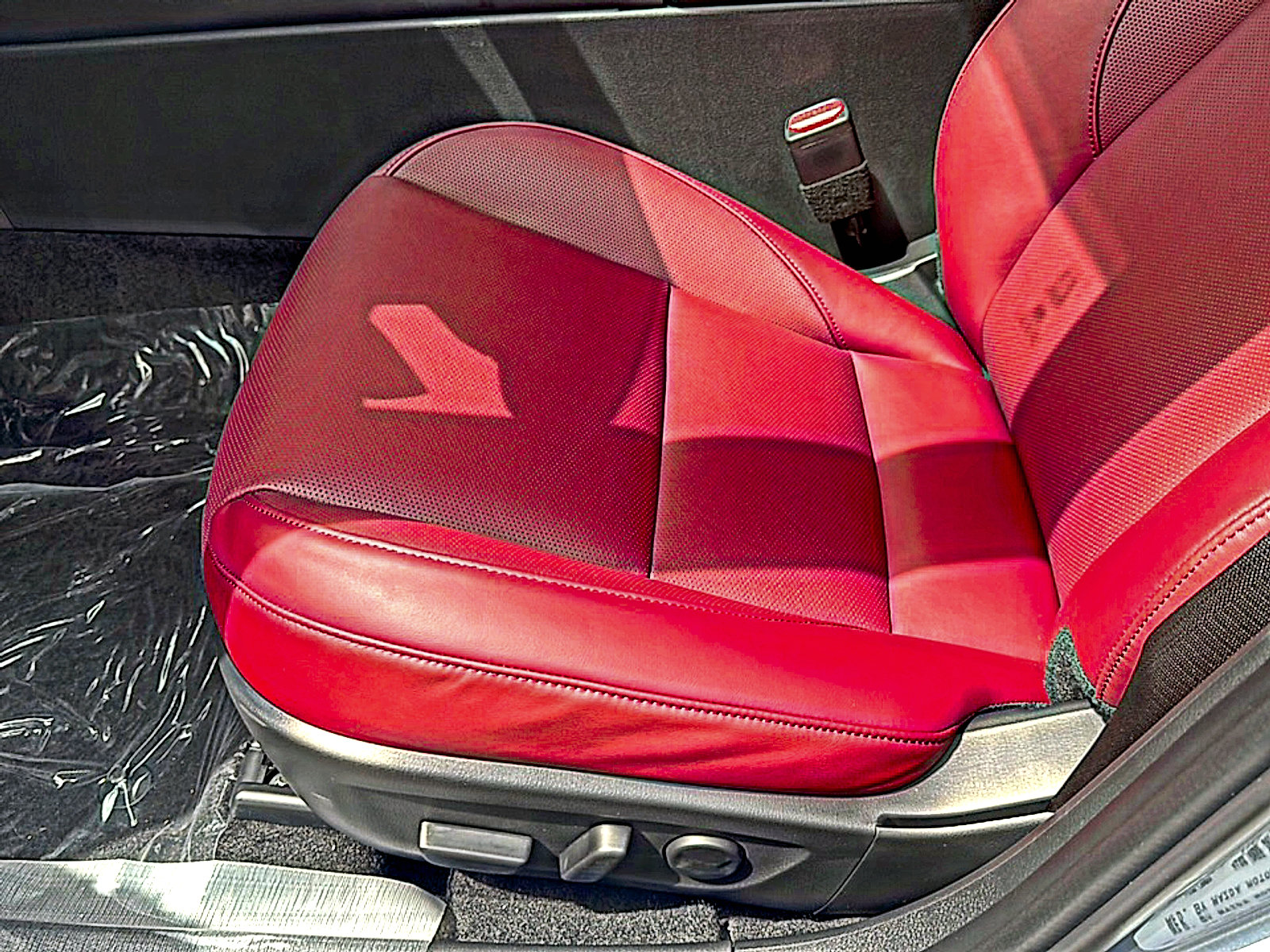 New 2025 MAZDA MAZDA3 Carbon AWD/4WD image 12