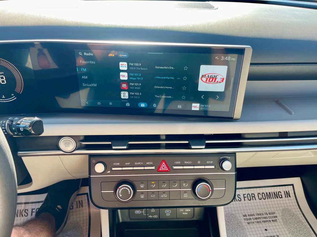 Used 2025 Hyundai Tucson SE image 16