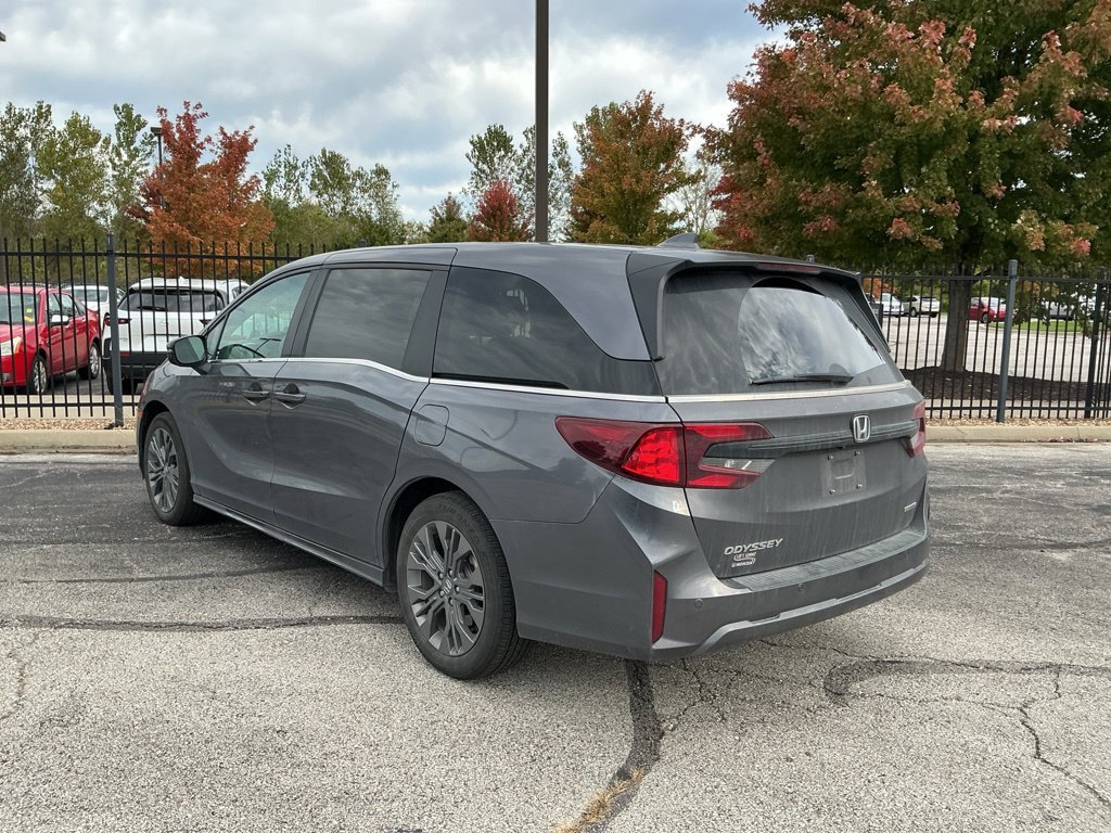 Used 2025 Honda Odyssey Touring image 9