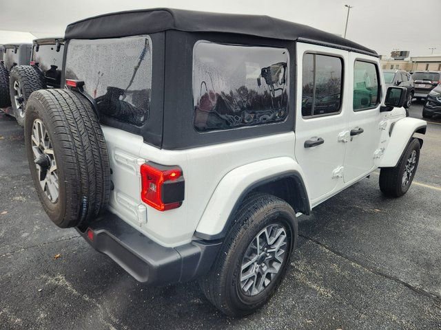 Used 2024 Jeep Wrangler Unlimited Sahara AWD/4WD image 3