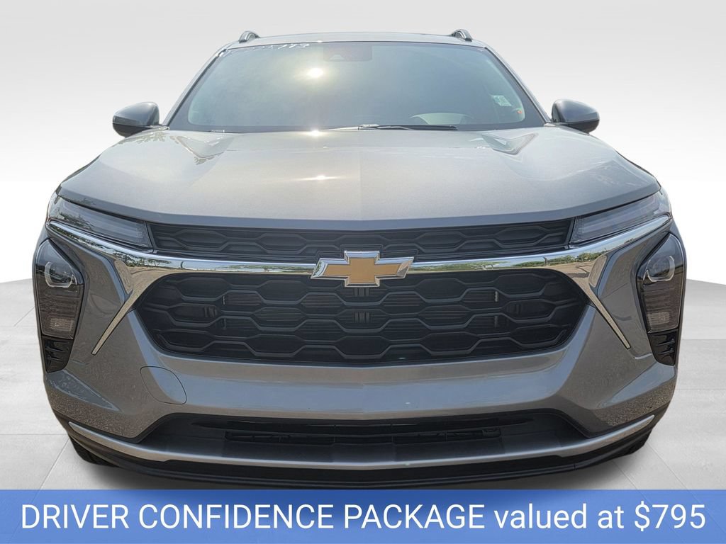 New 2026 Chevrolet Trax LT w/ Driver Confidence Package FWD image 3