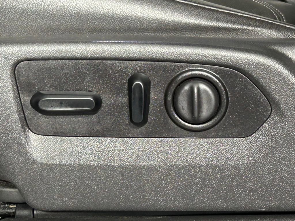 Used 2020 Chevrolet Silverado 2500 LTZ w/ LTZ Plus Package image 31