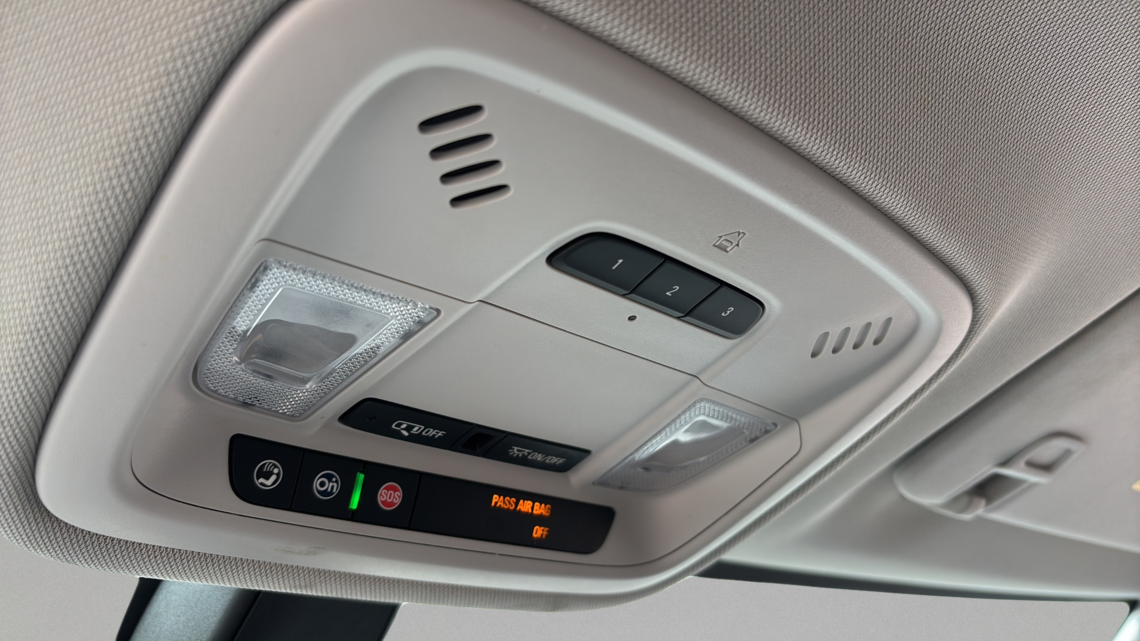 Used 2018 Chevrolet Traverse LT FWD image 28