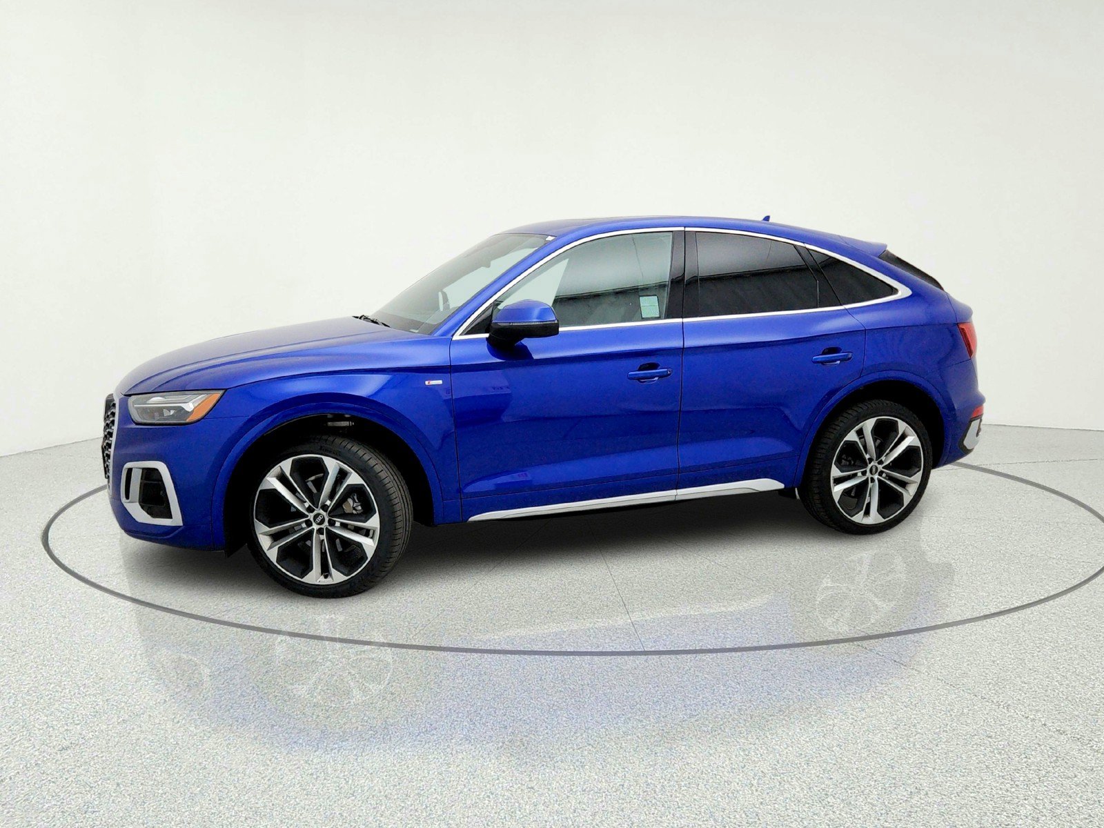 Used 2021 Audi Q5 2.0T Premium Plus w/ Premium Plus Package AWD/4WD image 15