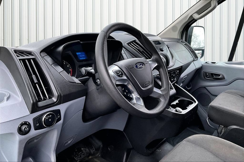 Used 2018 Ford Transit 250 130 Low Roof w/ Exterior Upgrade Package RWD image 16