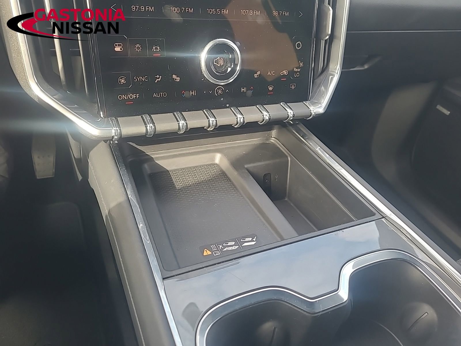 Used 2025 GMC Acadia Elevation image 38