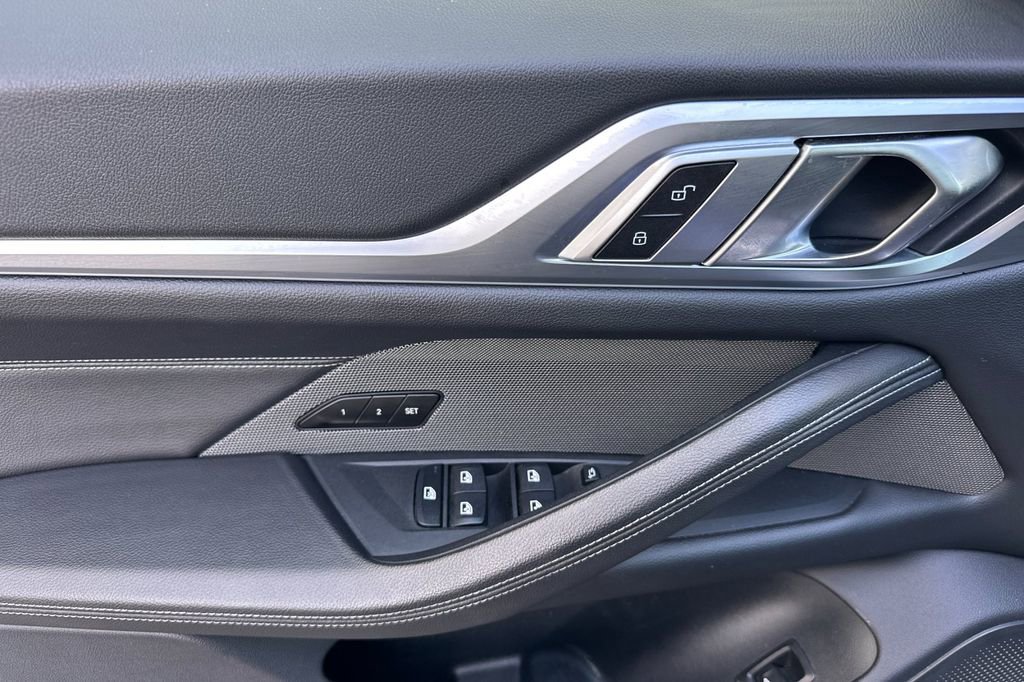 Used 2023 BMW i4 eDrive40 w/ M Sport Package image 10