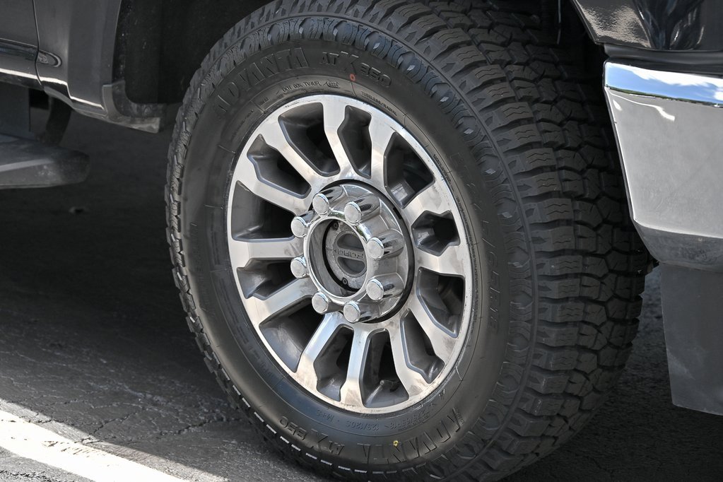 Used 2022 Ford F250 Lariat w/ Lariat Ultimate Package image 4