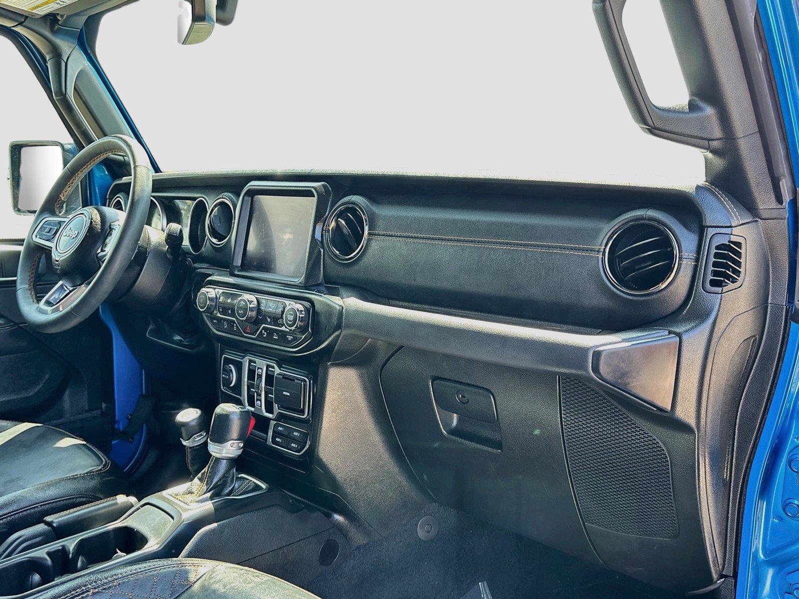 Used 2023 Jeep Gladiator Overland AWD/4WD image 29