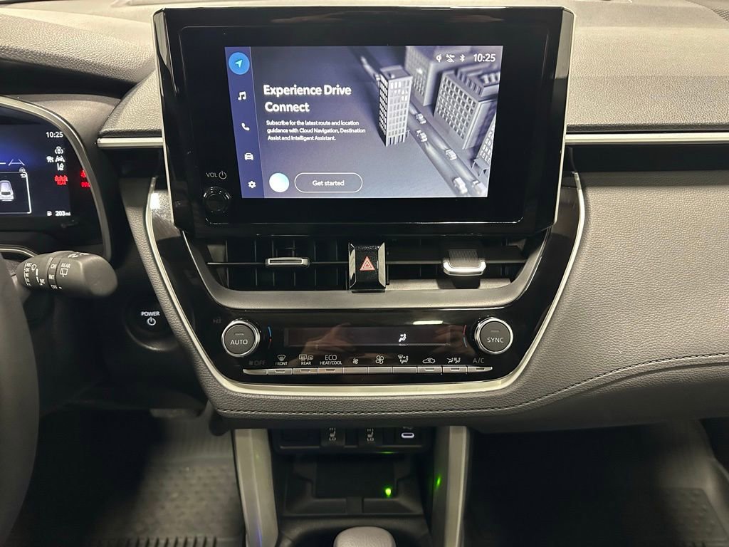 Used 2025 Toyota Corolla Cross XSE image 25