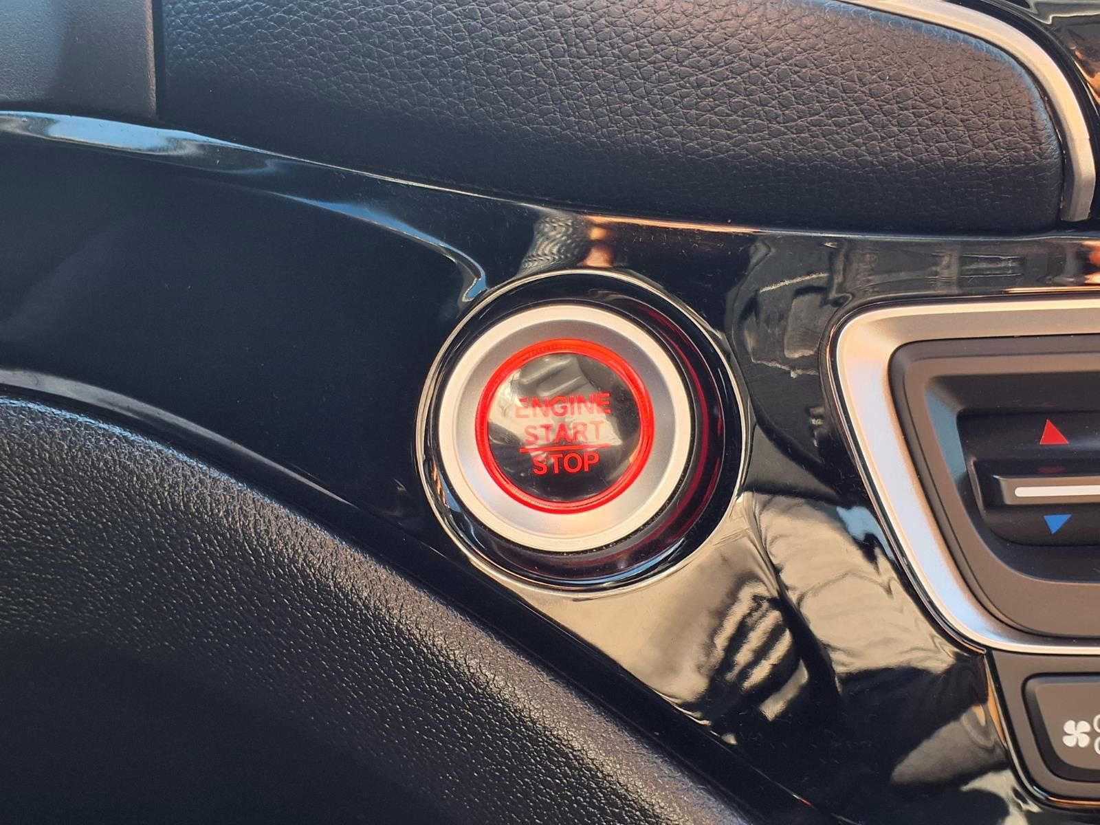 Used 2023 Honda Passport Elite image 13