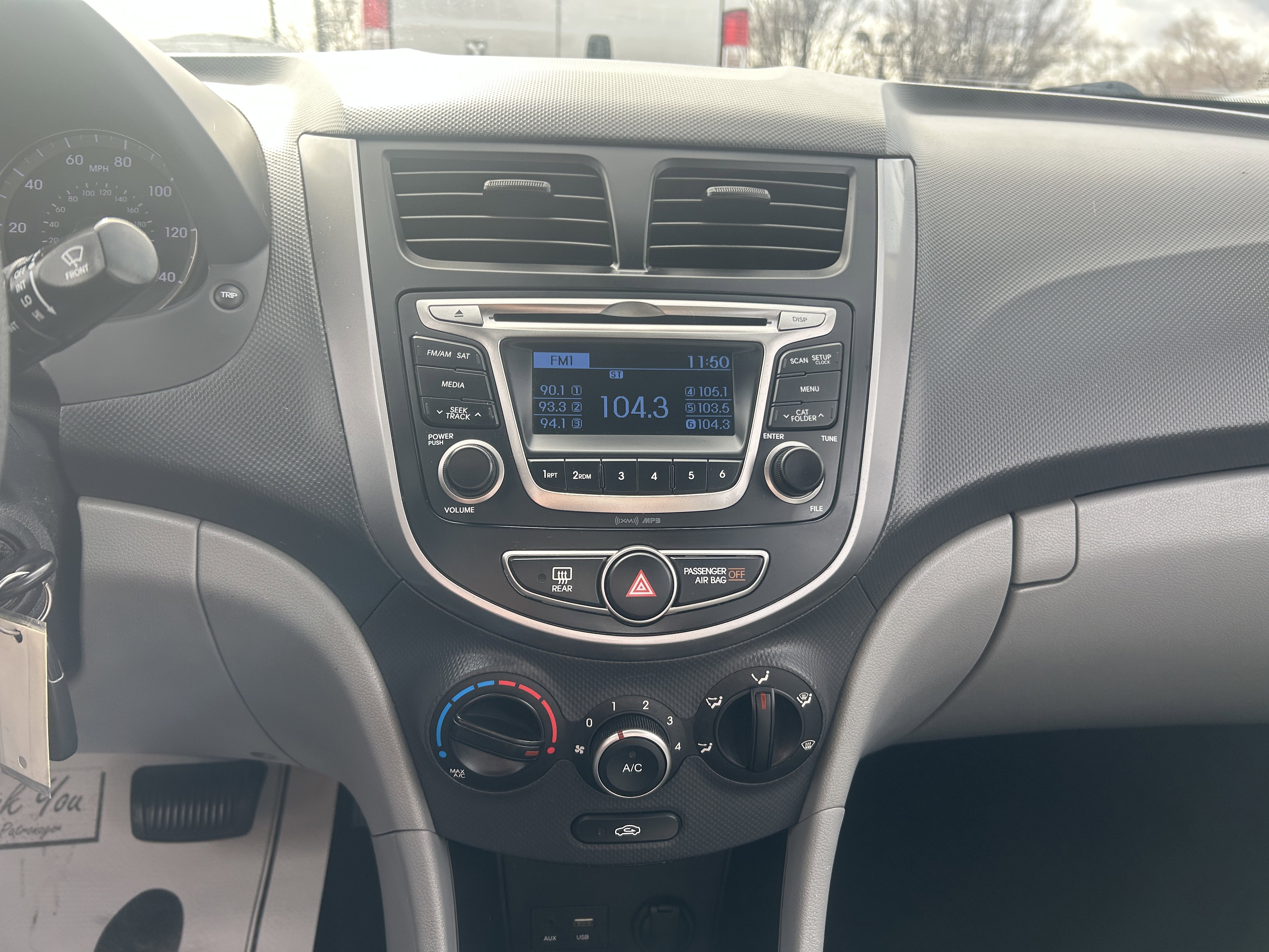 Used 2015 Hyundai Accent GLS image 19
