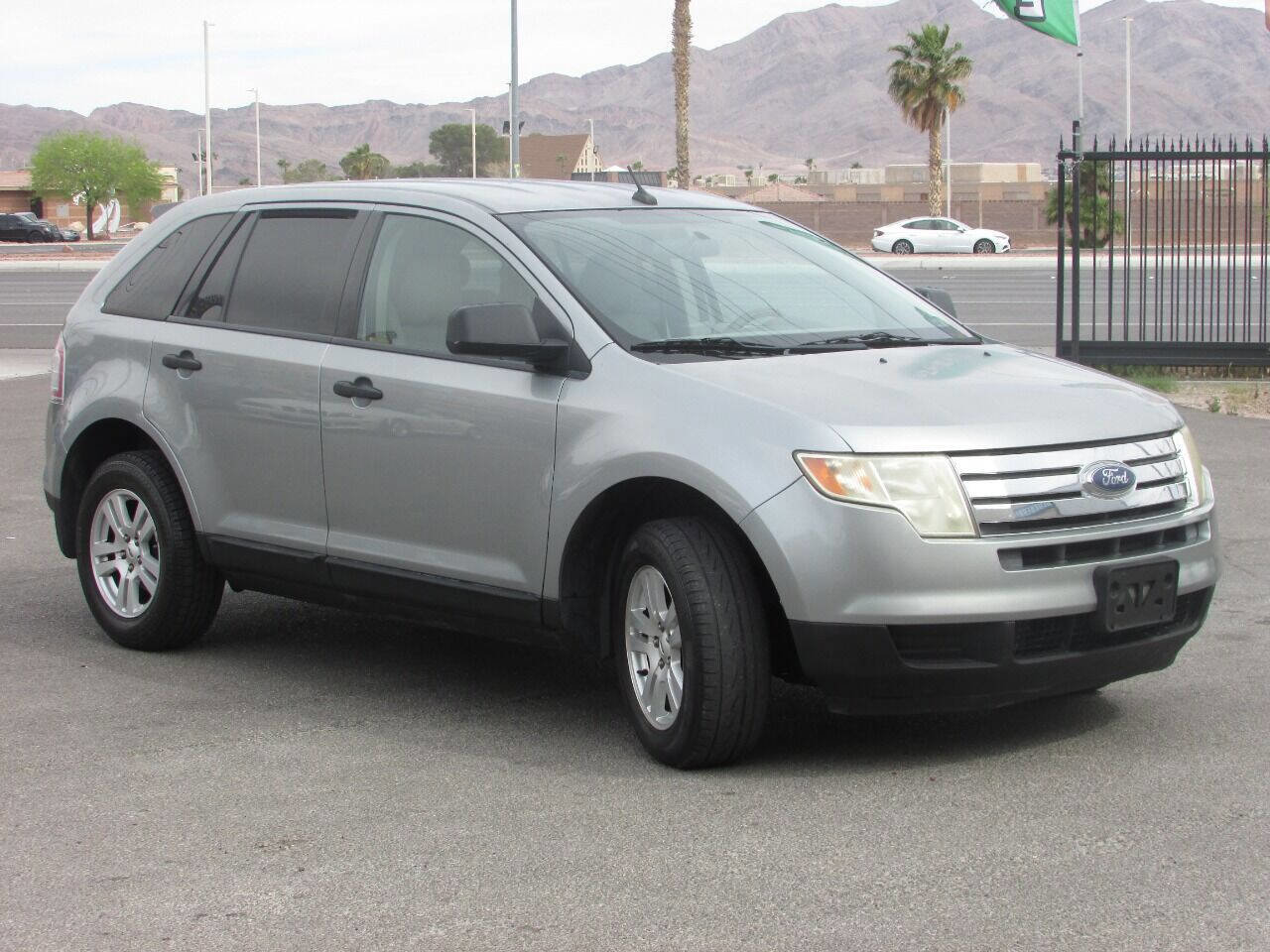 Used 2007 Ford Edge SE image 8