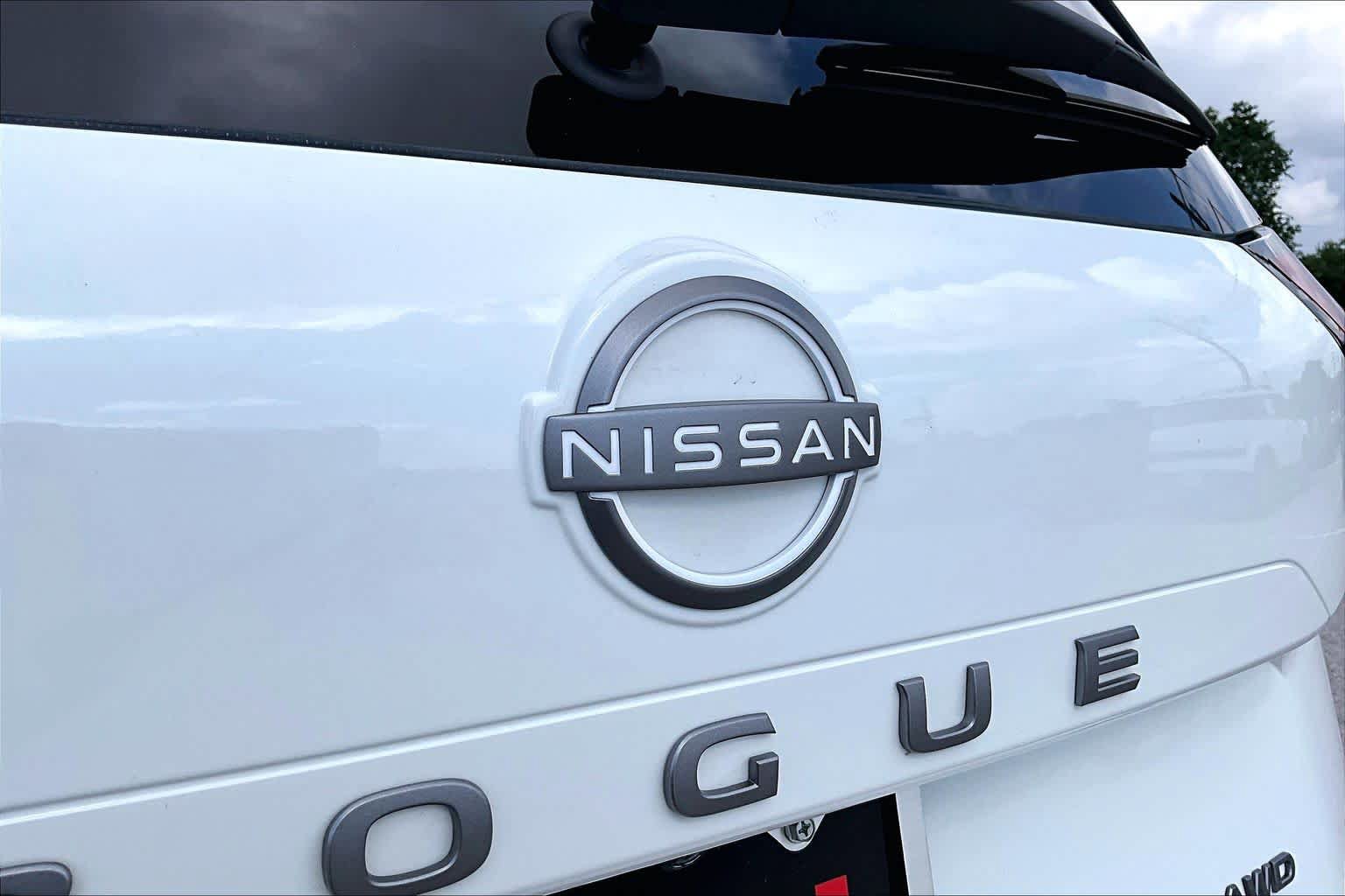 Used 2026 Nissan Rogue S AWD/4WD image 31