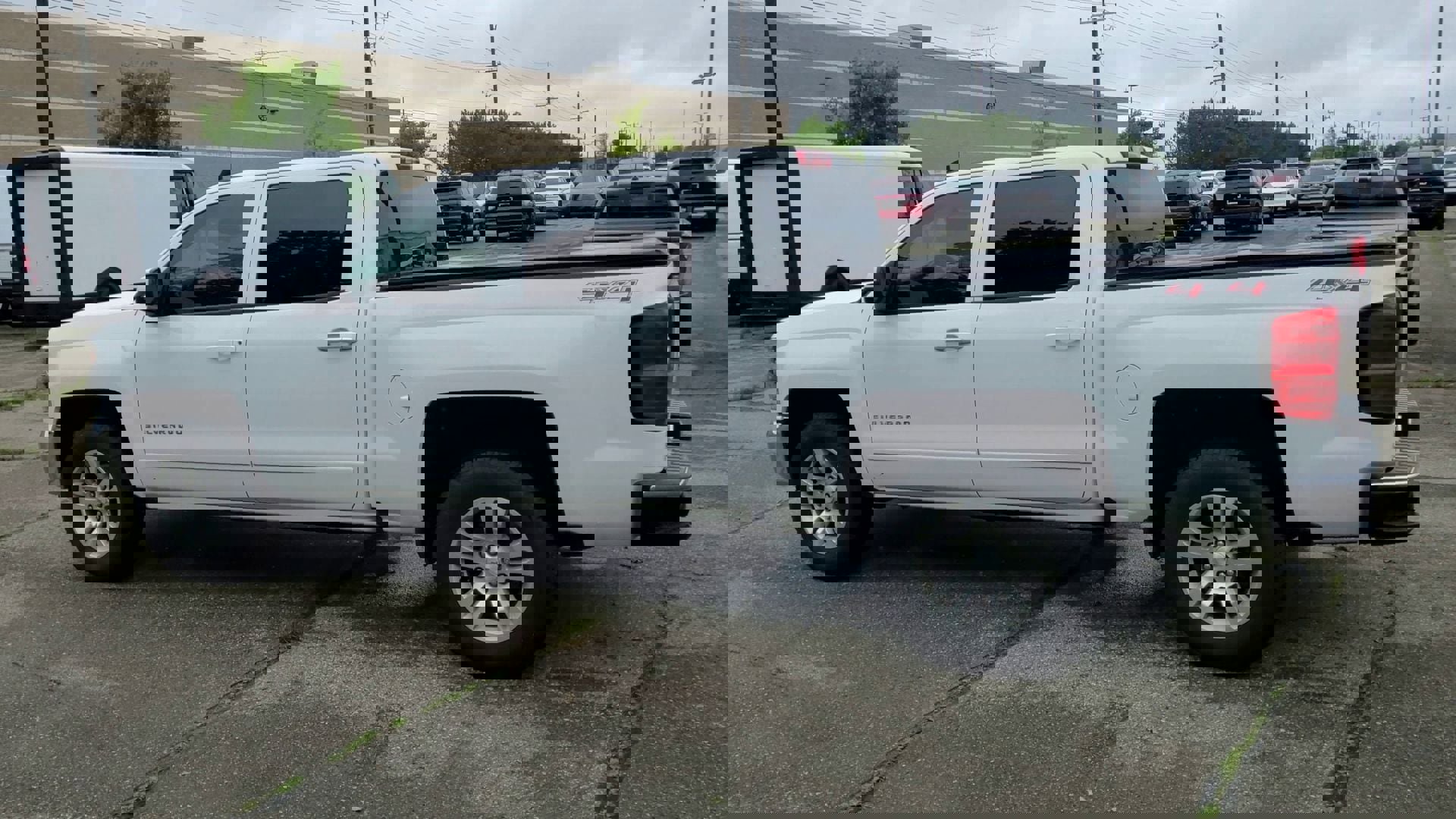 Used 2017 Chevrolet Silverado 1500 LT w/ All Star Edition image 42