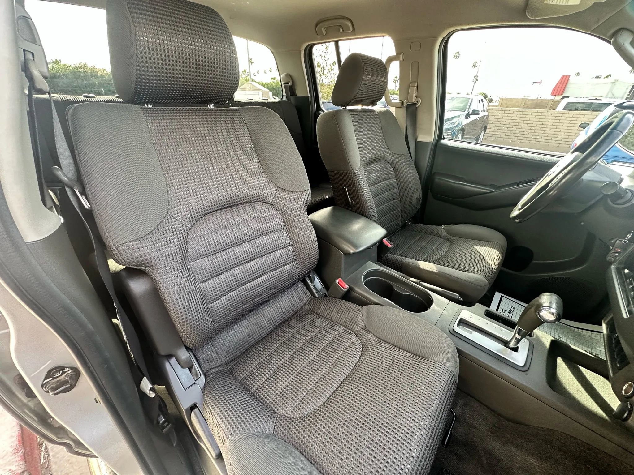 Used 2005 Nissan Frontier NISMO image 26