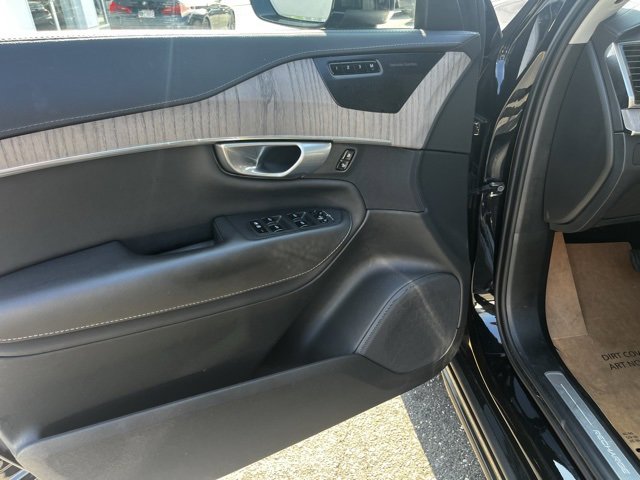 Certified 2024 Volvo XC90 T8 Ultimate w/ Protection Package Premier image 20