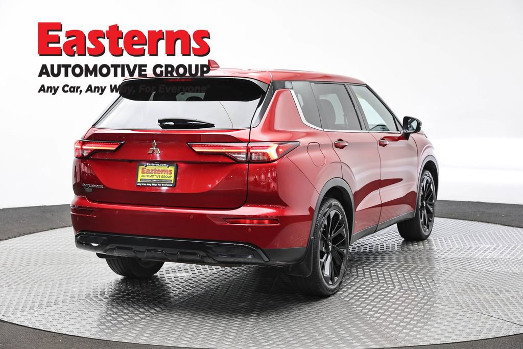 Used 2022 Mitsubishi Outlander SE FWD image 5