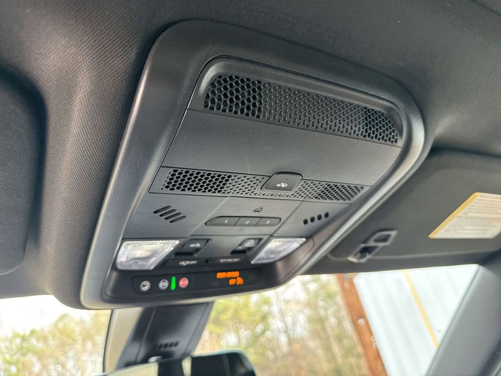 Used 2024 Cadillac XT6 Premium Luxury image 19