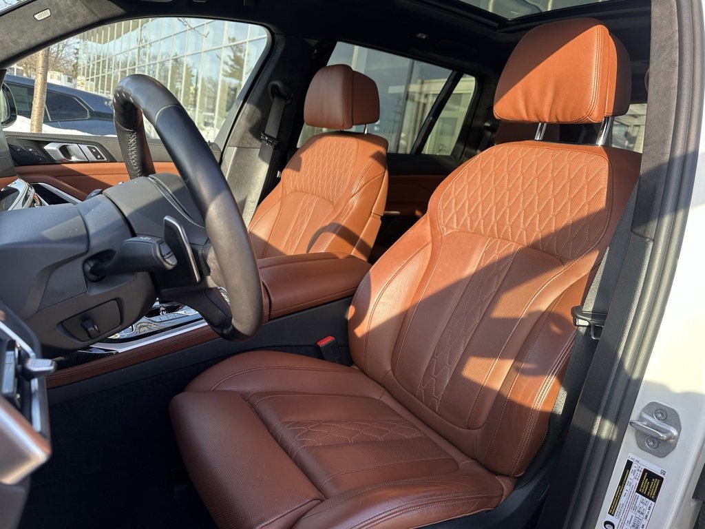 Used 2024 BMW X7 xDrive40i w/ Executive Package image 14