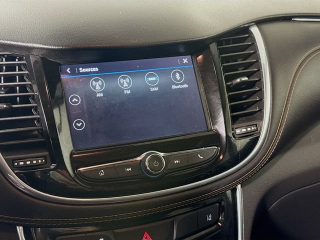 Used 2019 Chevrolet Trax Premier w/ Midnight Edition AWD/4WD image 17