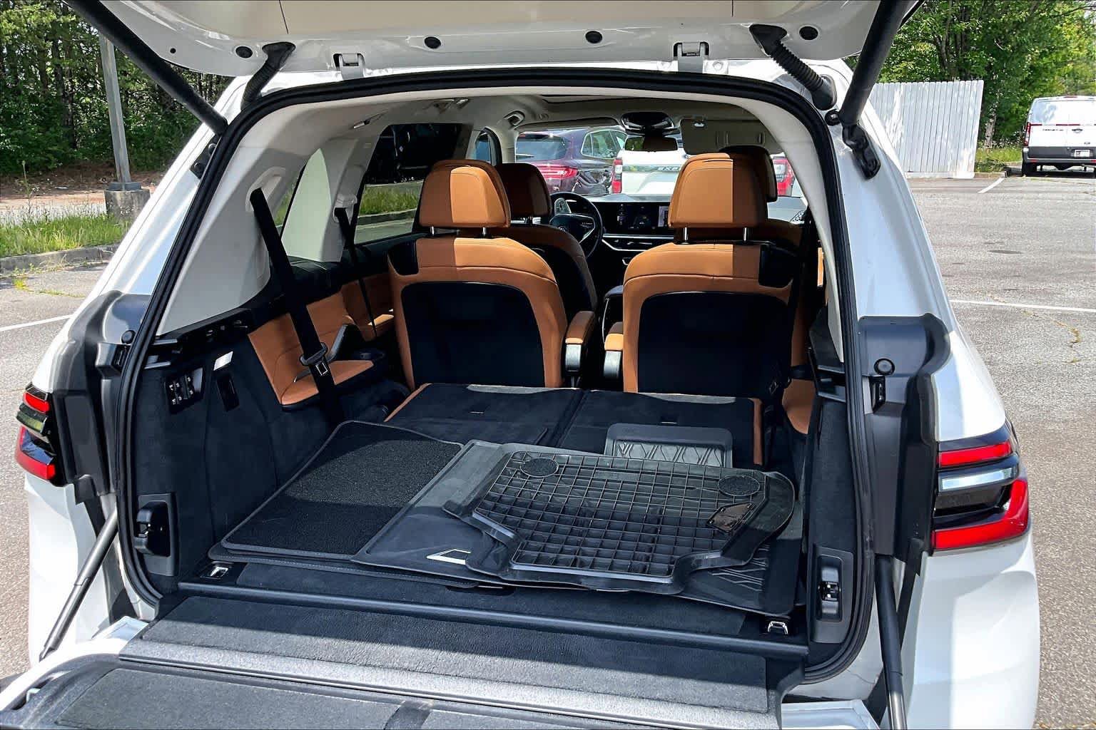 Used 2023 BMW X7 xDrive40i w/ Premium Package AWD/4WD image 33