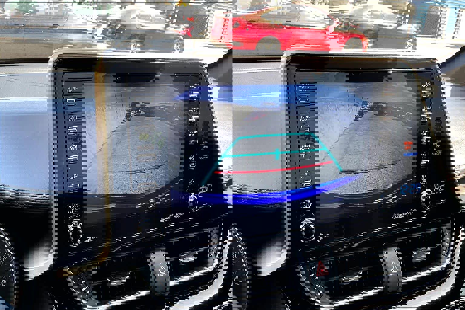 Used 2019 Toyota C-HR XLE image 29