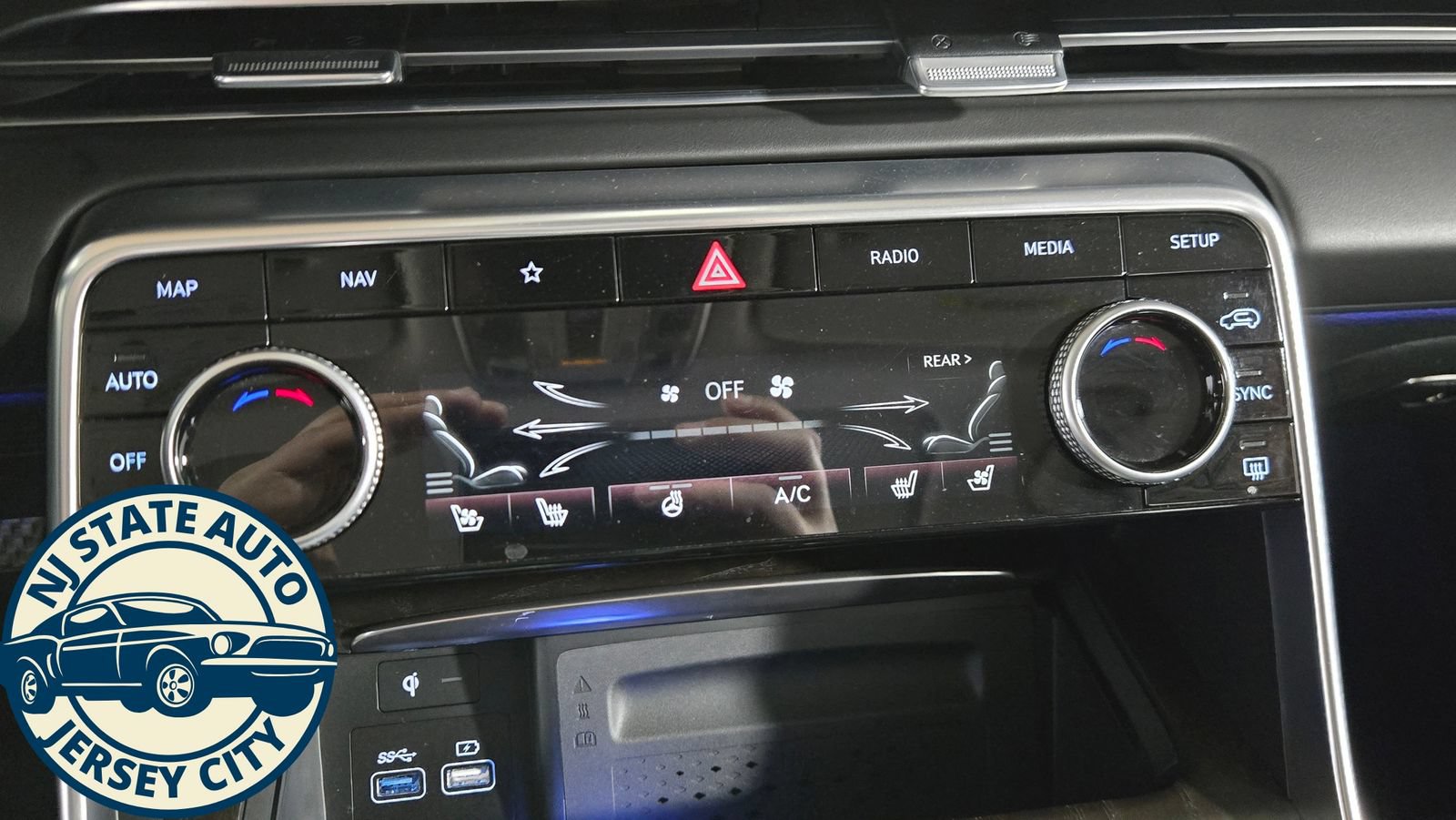 Used 2021 Genesis GV80 2.5T AWD/4WD image 16