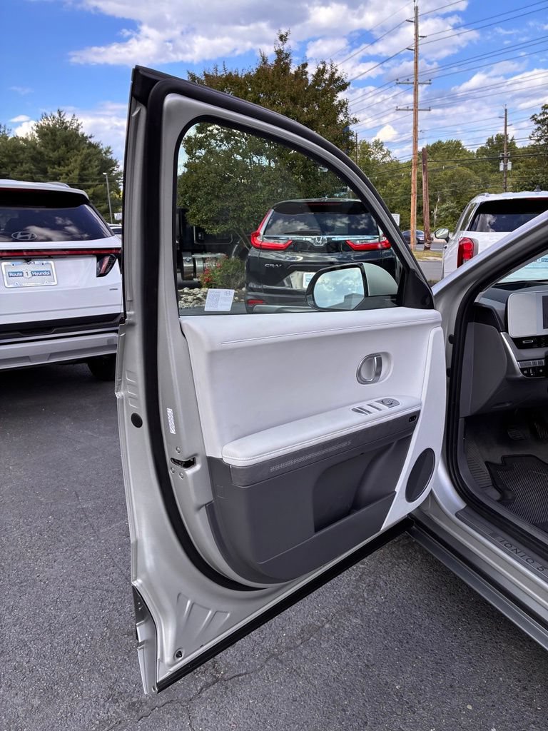 Used 2024 Hyundai Ioniq 5 Limited AWD/4WD image 53