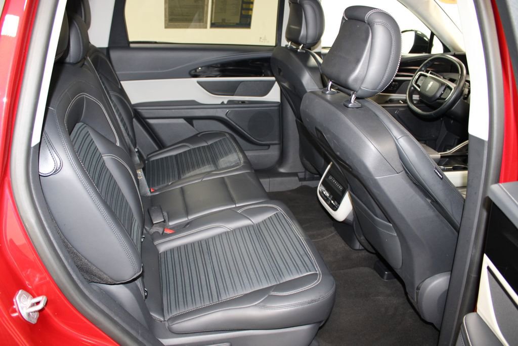 Used 2024 Lincoln Nautilus Reserve image 33