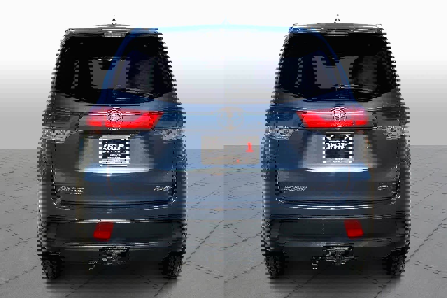 Used 2017 Toyota Highlander XLE image 5