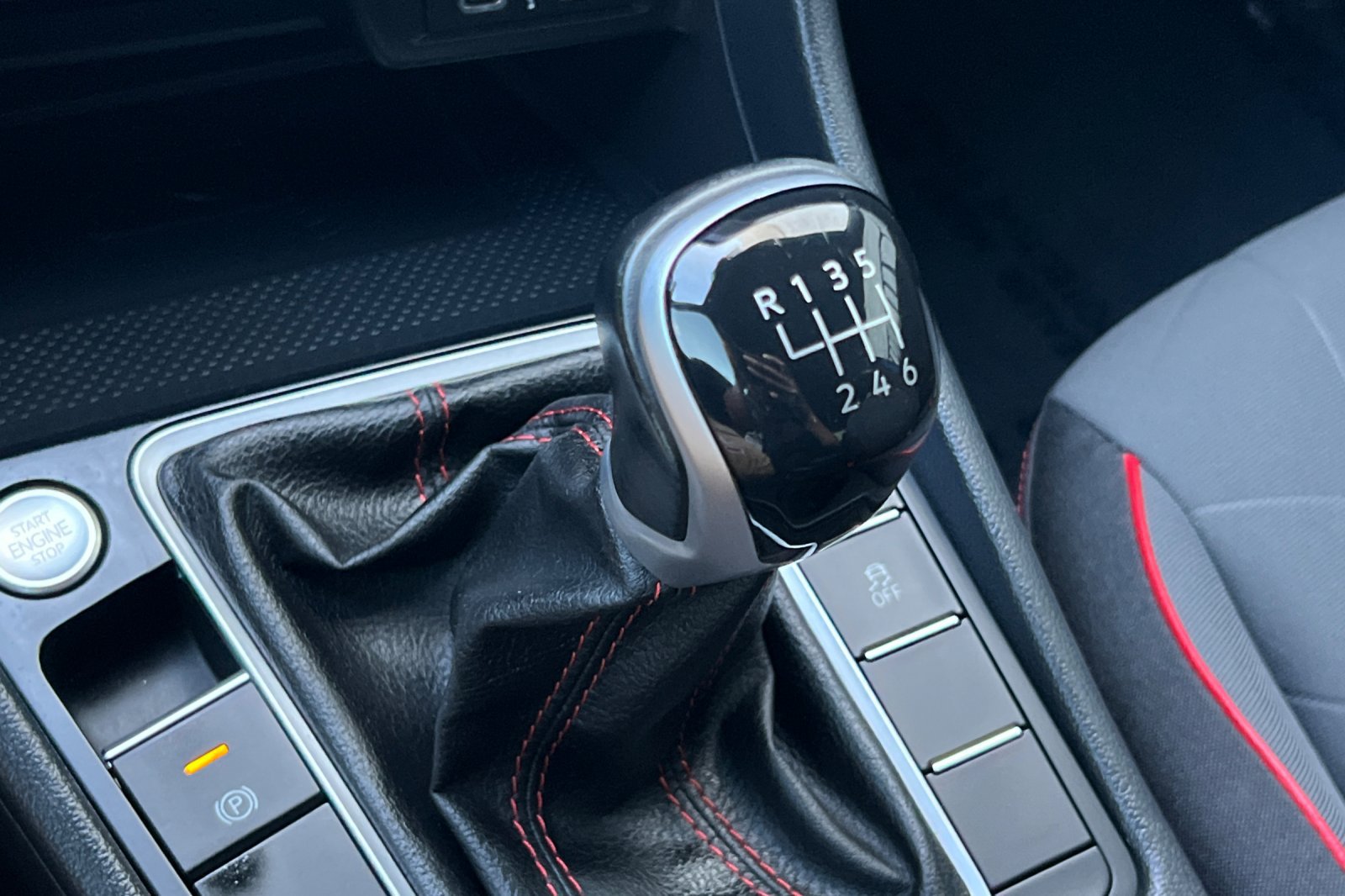 Used 2024 Volkswagen Jetta GLI 40th Anniversary Edition FWD image 22