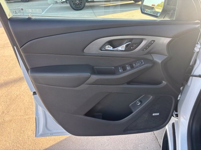 Certified 2021 Chevrolet Traverse Premier w/ LPO, 'HIT The Road' Package AWD/4WD image 17