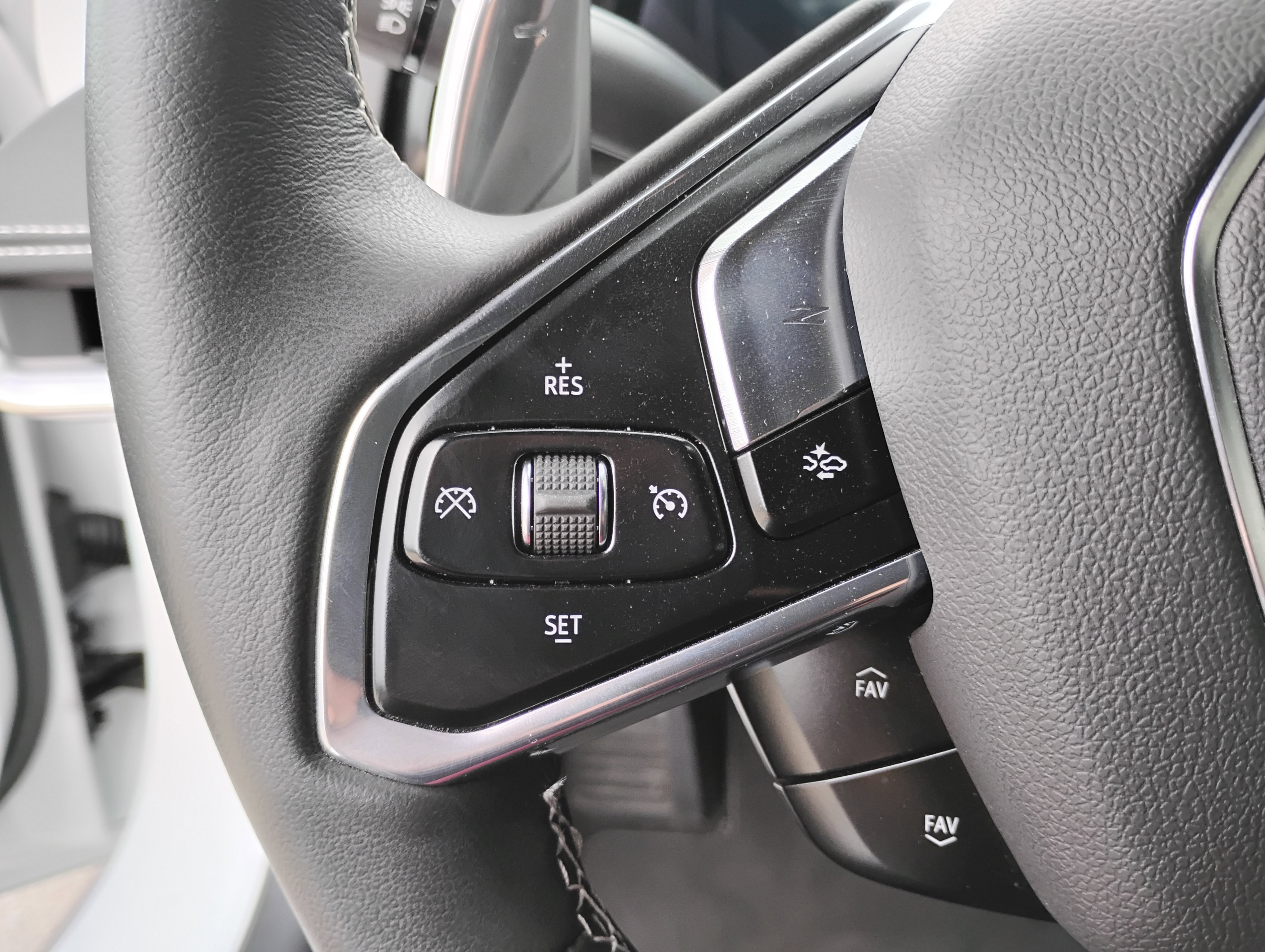 Used 2024 Chevrolet Corvette Z06 w/ Battery Protection Package image 5