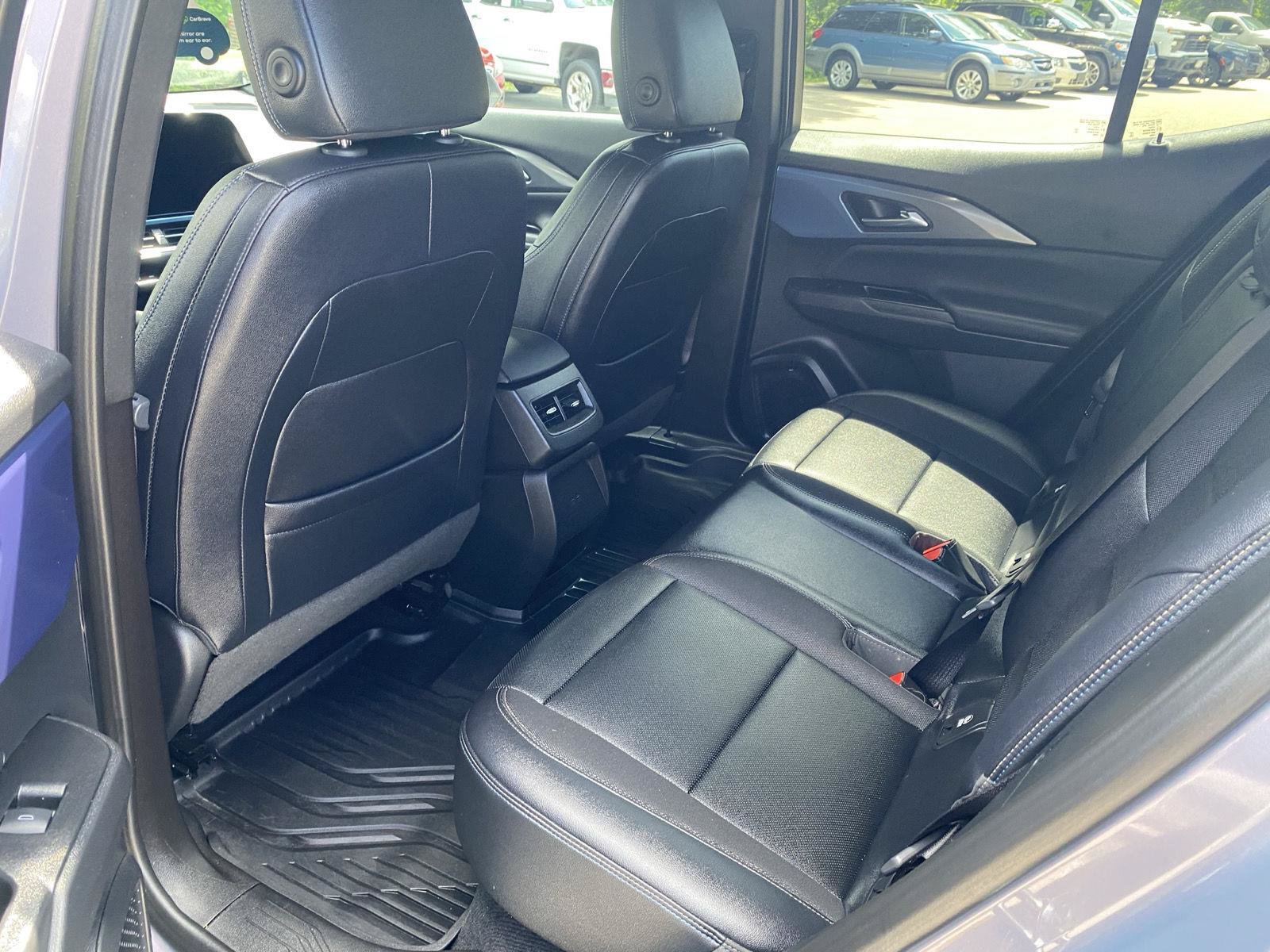 Certified 2024 Chevrolet Equinox EV LT AWD/4WD image 15