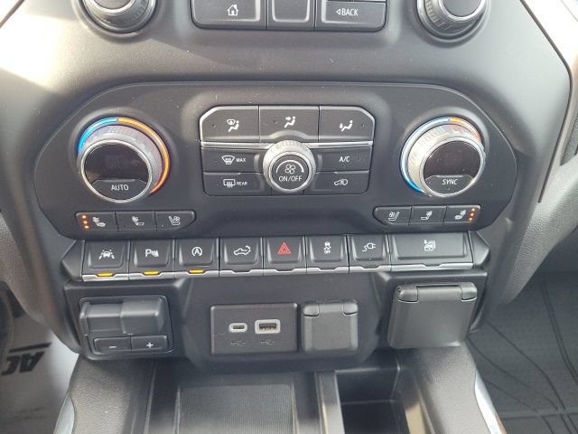 Used 2020 Chevrolet Silverado 1500 High Country w/ Technology Package AWD/4WD image 43