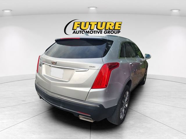 Used 2017 Cadillac XT5 Premium Luxury w/ LPO, Wheel Lock Package FWD image 3