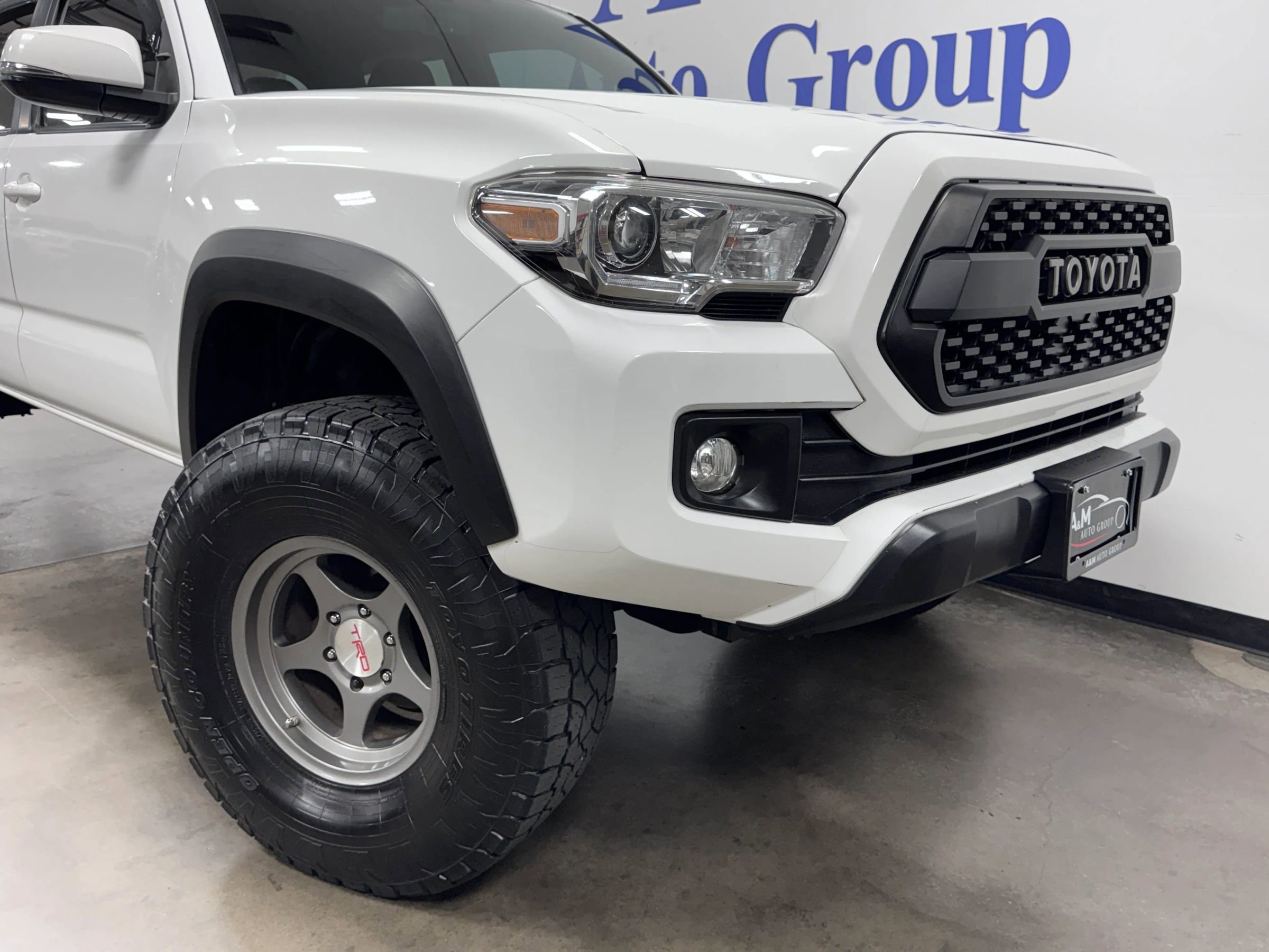 Used 2016 Toyota Tacoma TRD Off-Road w/ Towing Package AWD/4WD image 22