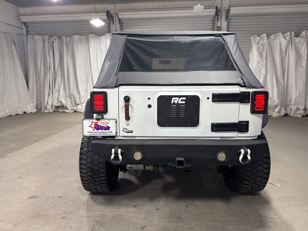 Used 2017 Jeep Wrangler Unlimited Sahara w/ Connectivity Group image 6