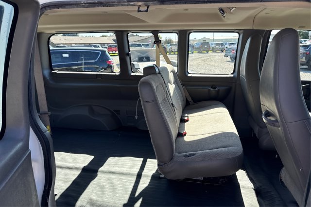 Used 2019 Chevrolet Express 2500 RWD image 10