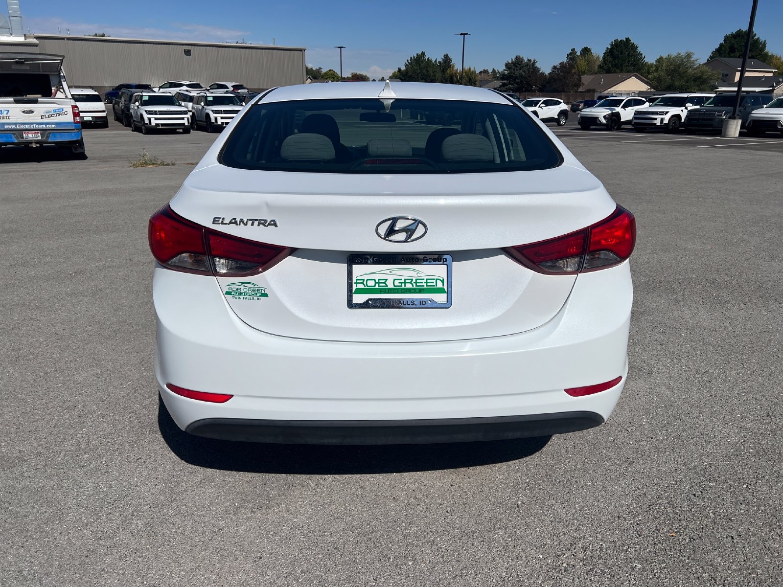 Used 2015 Hyundai Elantra SE FWD image 4