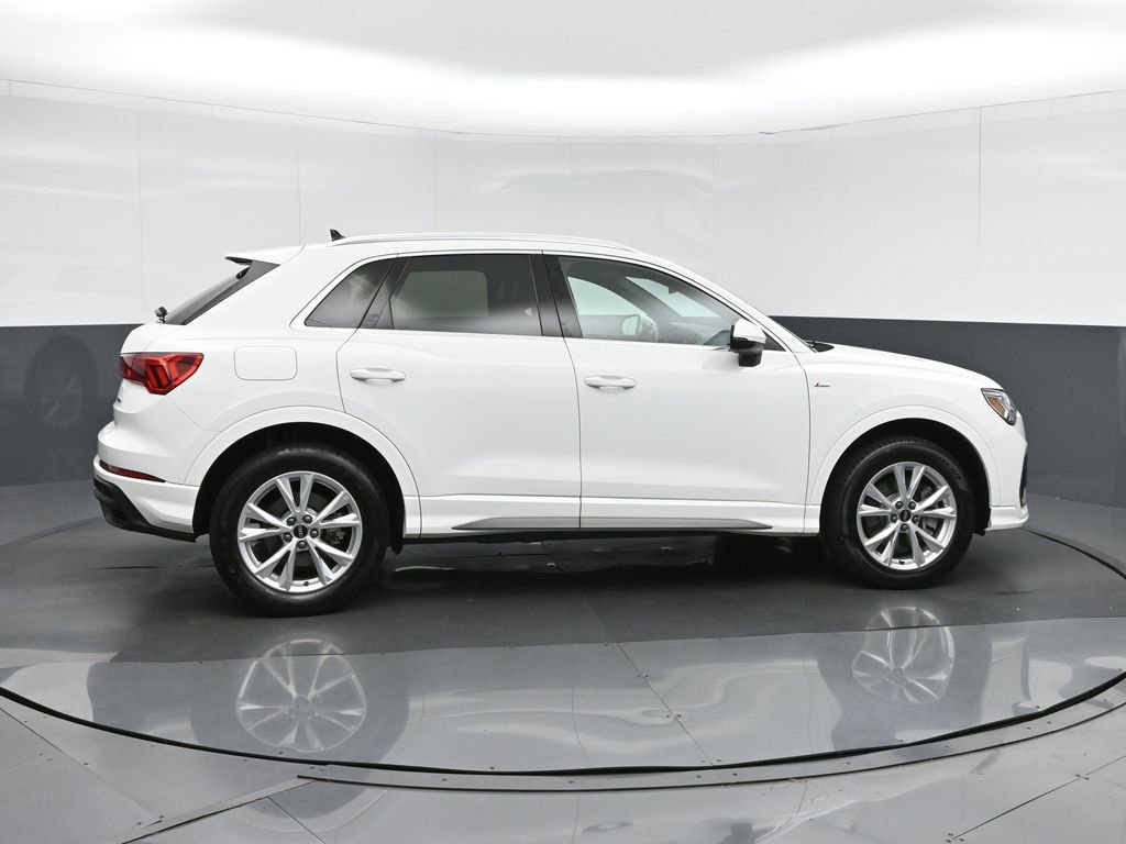 Used 2023 Audi Q3 2.0T Premium image 8