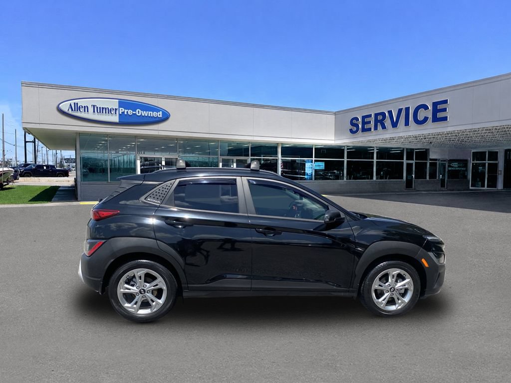 Certified 2022 Hyundai Kona SEL w/ Convenience Package FWD image 9