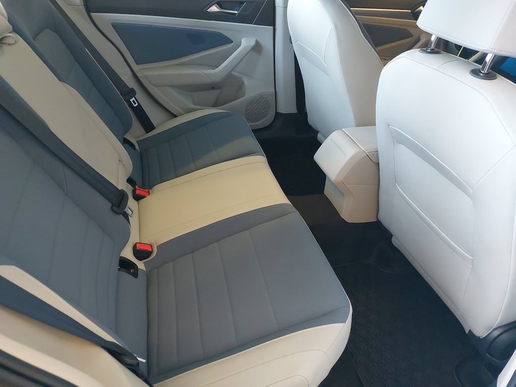 New 2026 Volkswagen Jetta SE FWD image 33