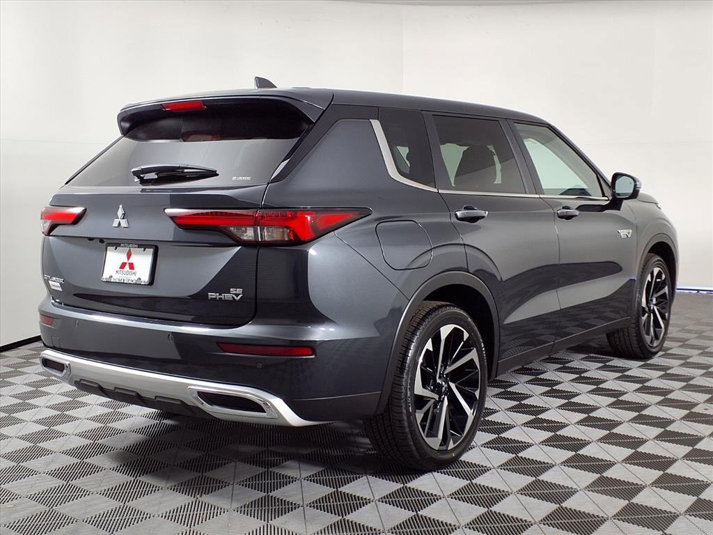 New 2025 Mitsubishi Outlander SE image 26