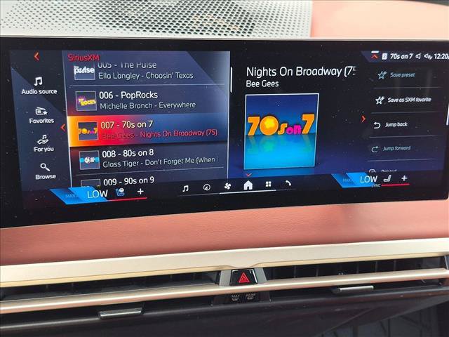 Used 2024 BMW iX xDrive50 w/ Premium Package AWD/4WD image 7