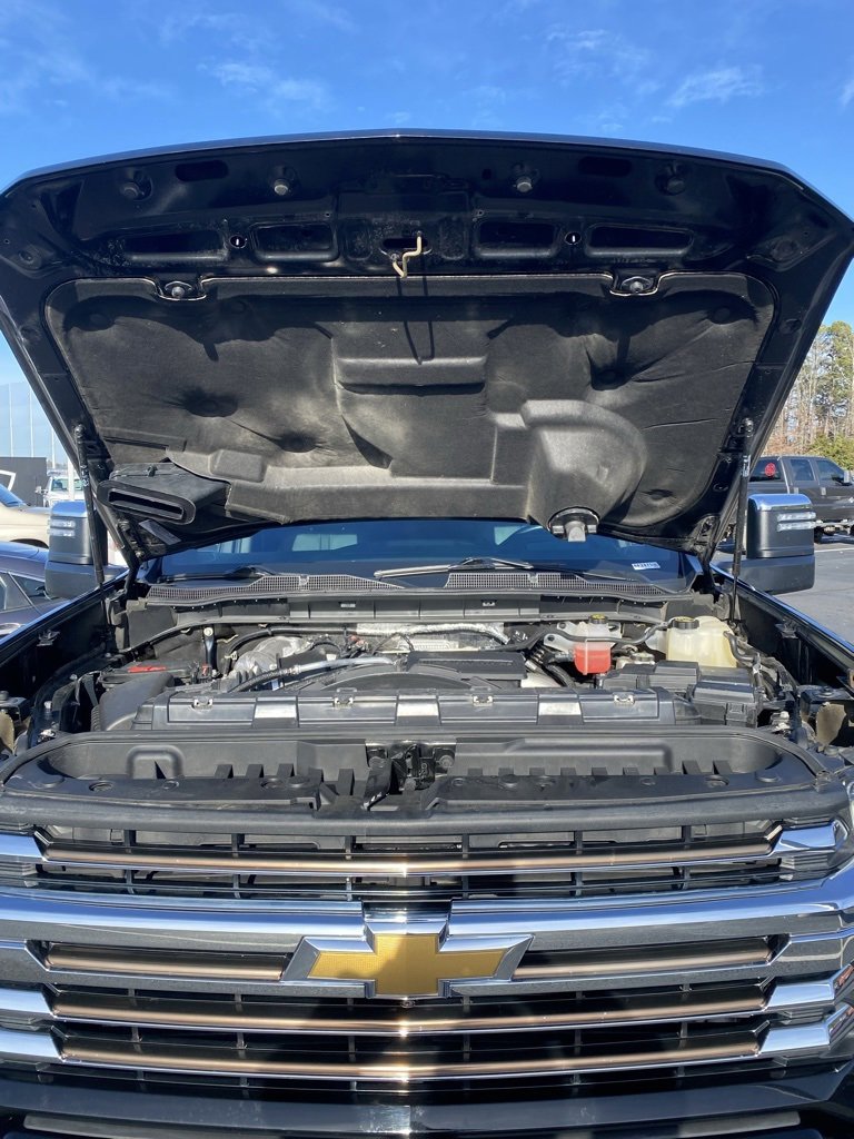 Used 2022 Chevrolet Silverado 2500 High Country image 32