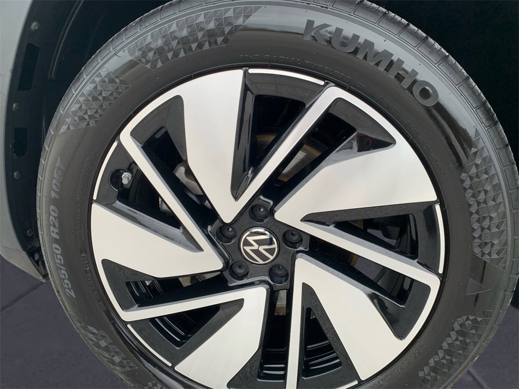 Used 2025 Volkswagen Atlas SE image 14