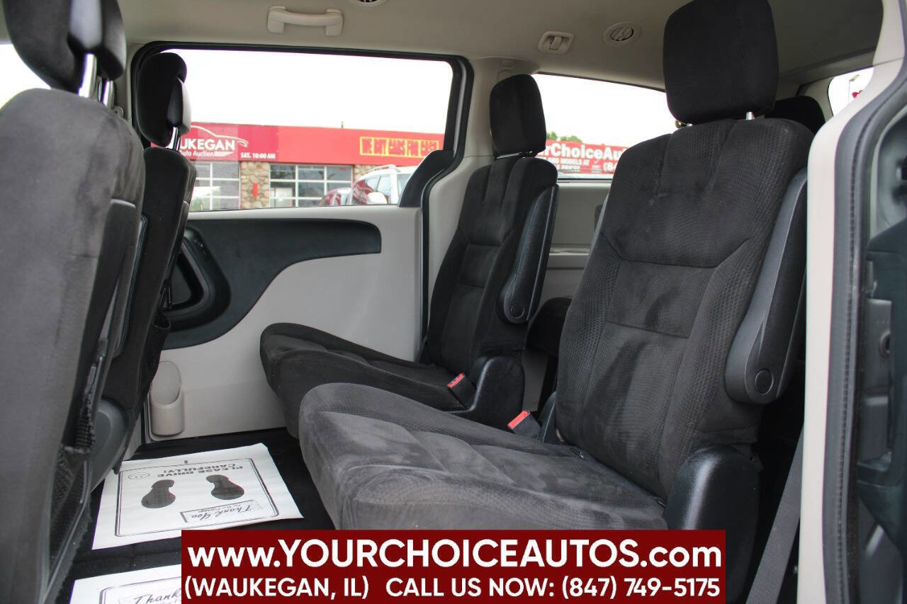 Used 2015 Dodge Grand Caravan SXT image 19