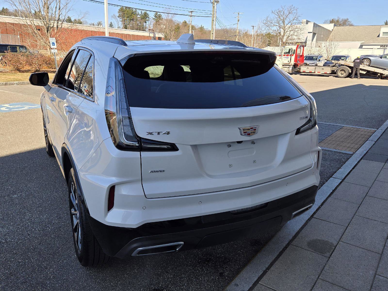 Used 2024 Cadillac XT4 Sport image 10